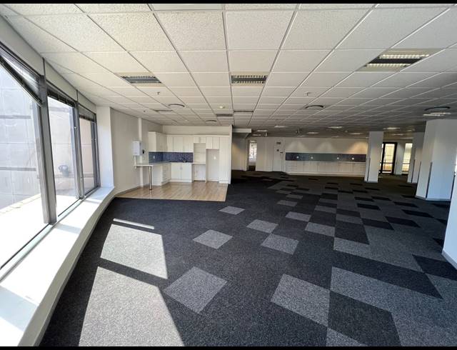 568M² OFFICE TO LET IN ROSEBANK
